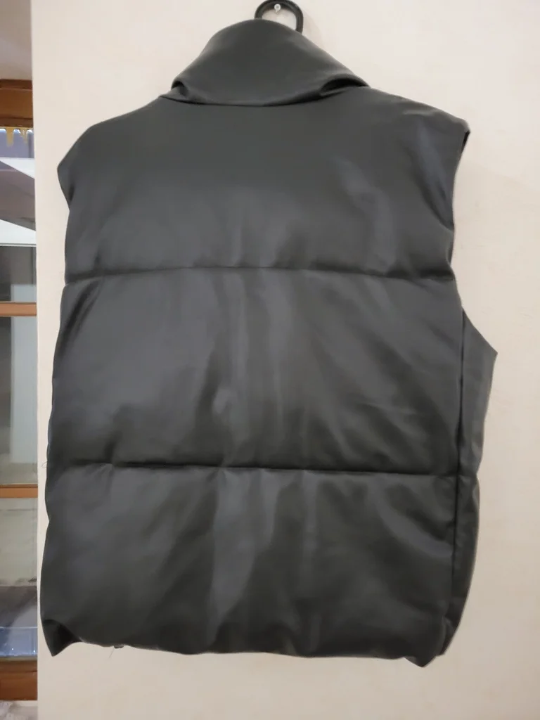 Doudoune Zara sem mangas efeito couro tamanho M-L – photo 4